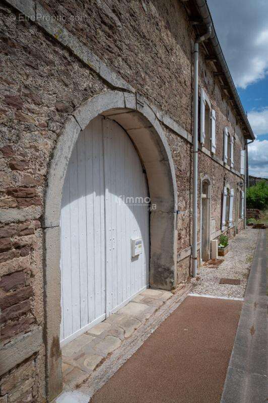 Maison à CHARMOIS-L'ORGUEILLEUX