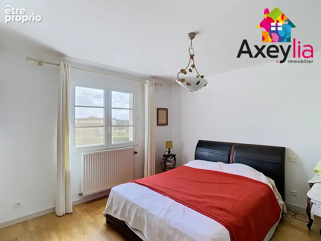 A vendre- perreux: maison sur terrain de 2571 m2 avec piscine couverte et garage indépendant avec abri - photo 7