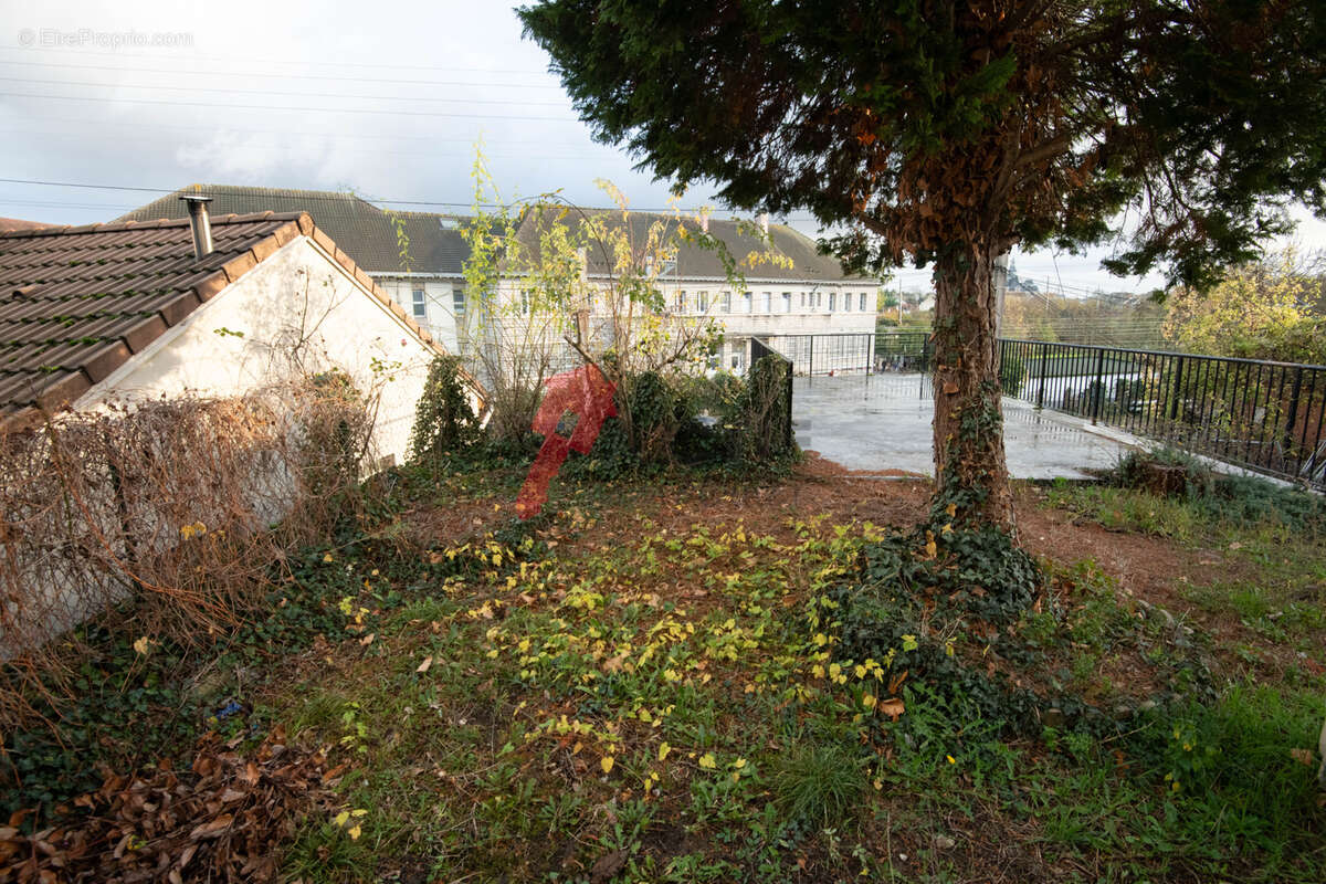 Maison à CORBEIL-ESSONNES