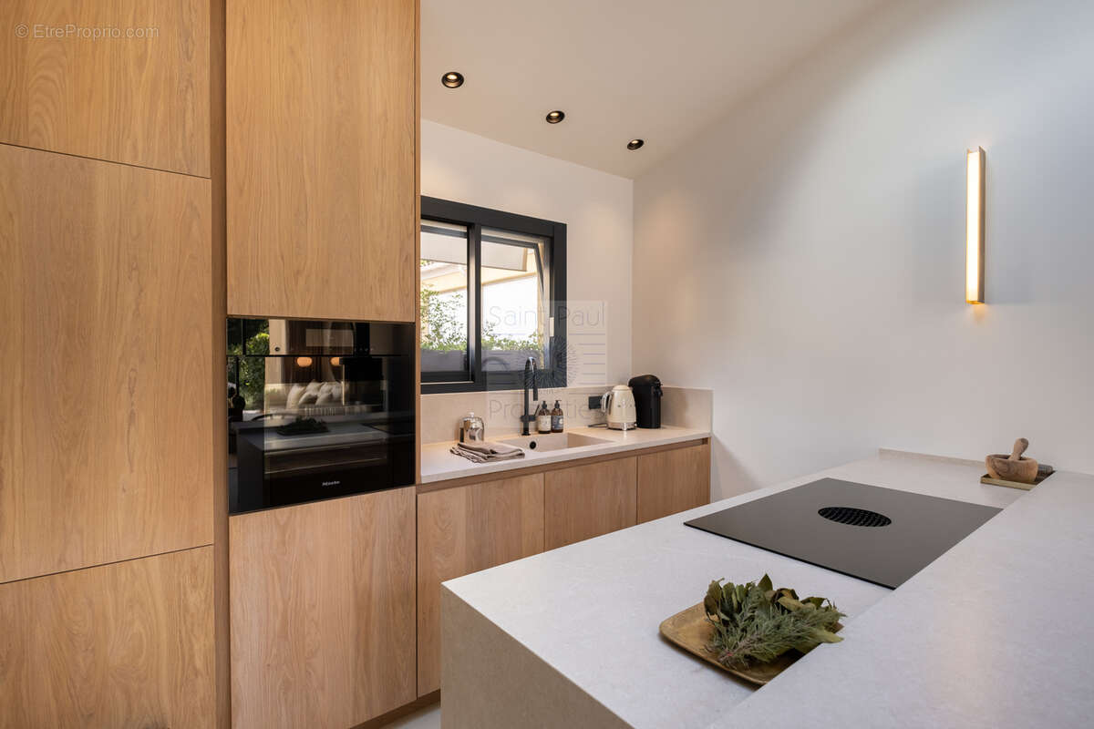 Loft contemporain - 79m2 - Saint-Paul de Vence - photo 7