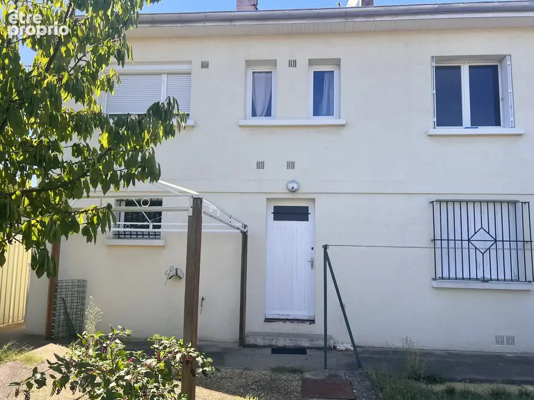 À acheter à Romans-Sur-Isère (26) : maison avec 2 chambres + 1 bureau - photo 3