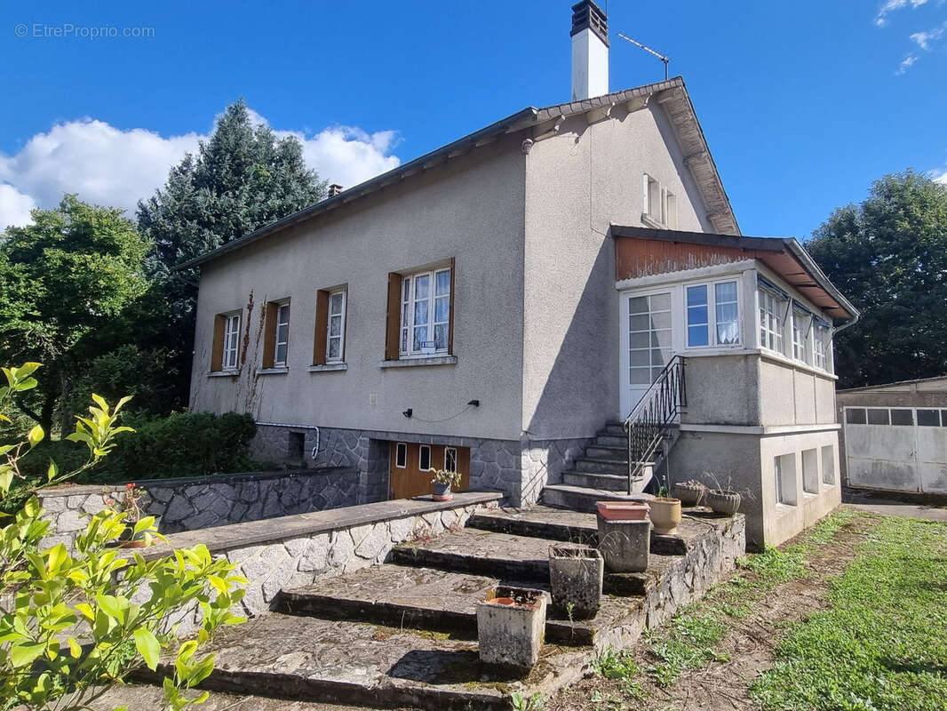 Maison à rénover avec jardin ! - photo 3