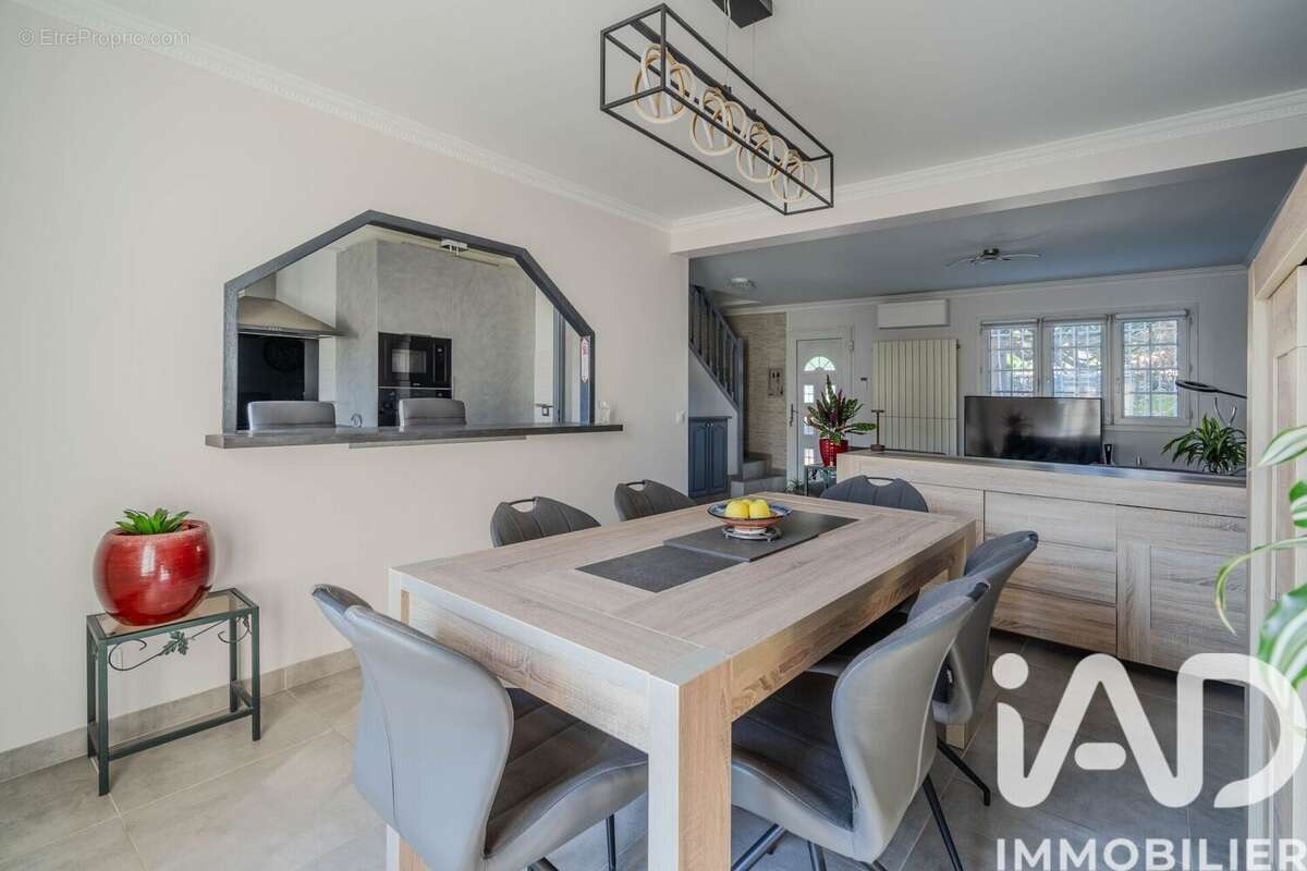 Maison 105 m² à Livry-Gargan  - photo 3