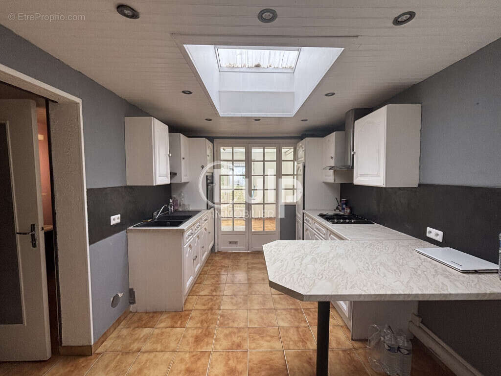 Maison avec grand garage  à vendre à saint-sylvestre-cappel - photo 2