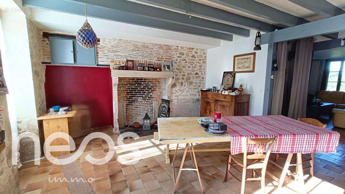 Maison à LE GRAND-MADIEU