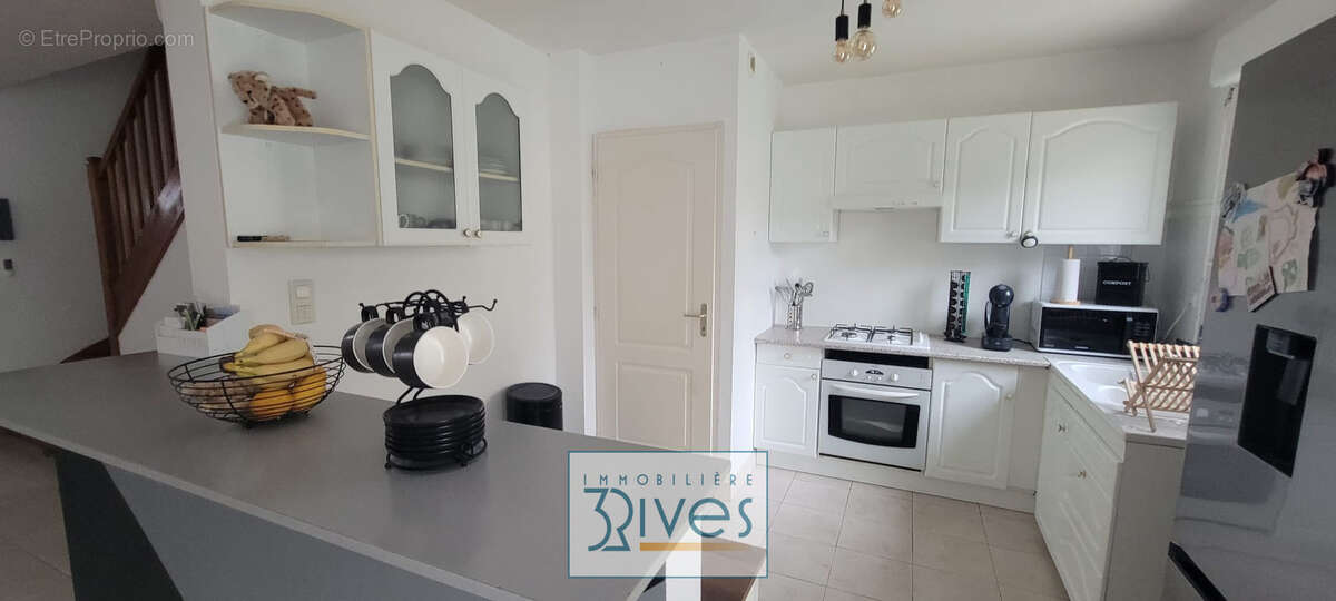 Maison à SAINT-SATURNIN-SUR-LOIRE