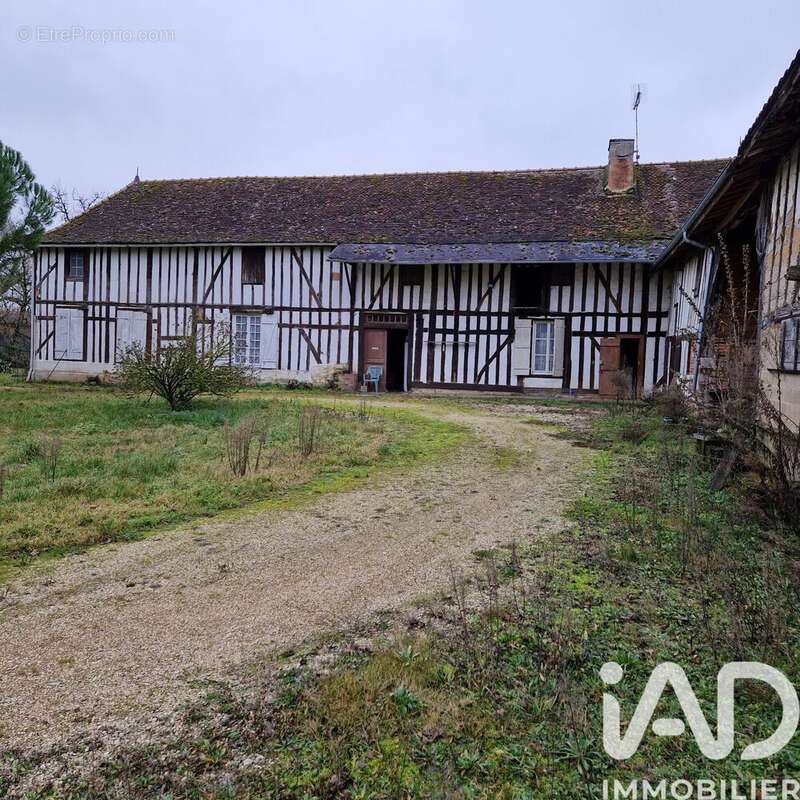 Photo 2 - Maison à LARZICOURT