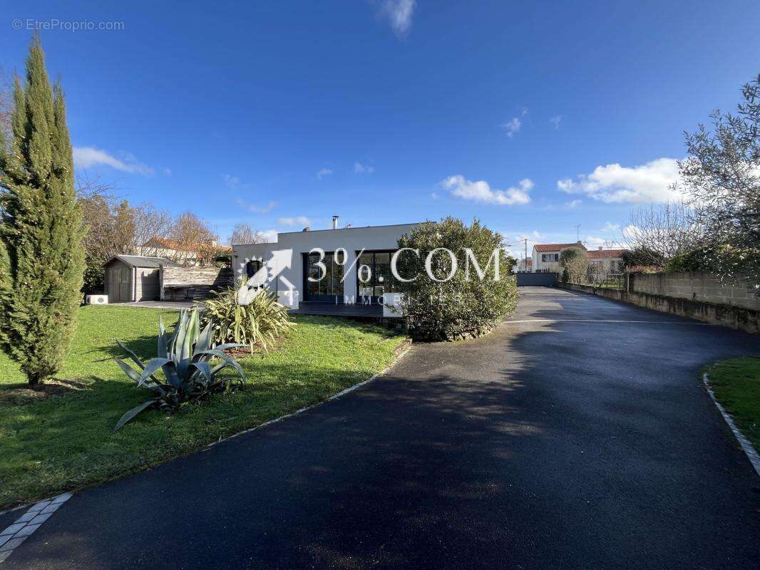 Maison à BOUGUENAIS