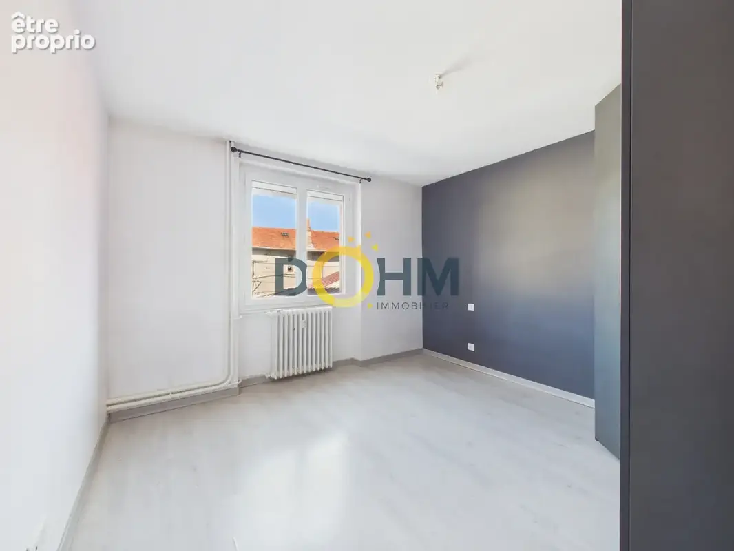 Appartement T4 de 109 m2 rénové avec goût au 1er étage avec ascenseur - photo 15