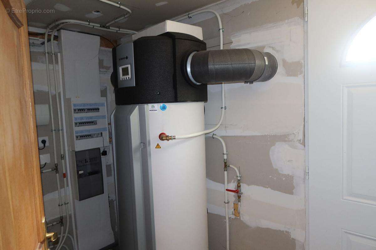 Maison à POUILLEY-LES-VIGNES