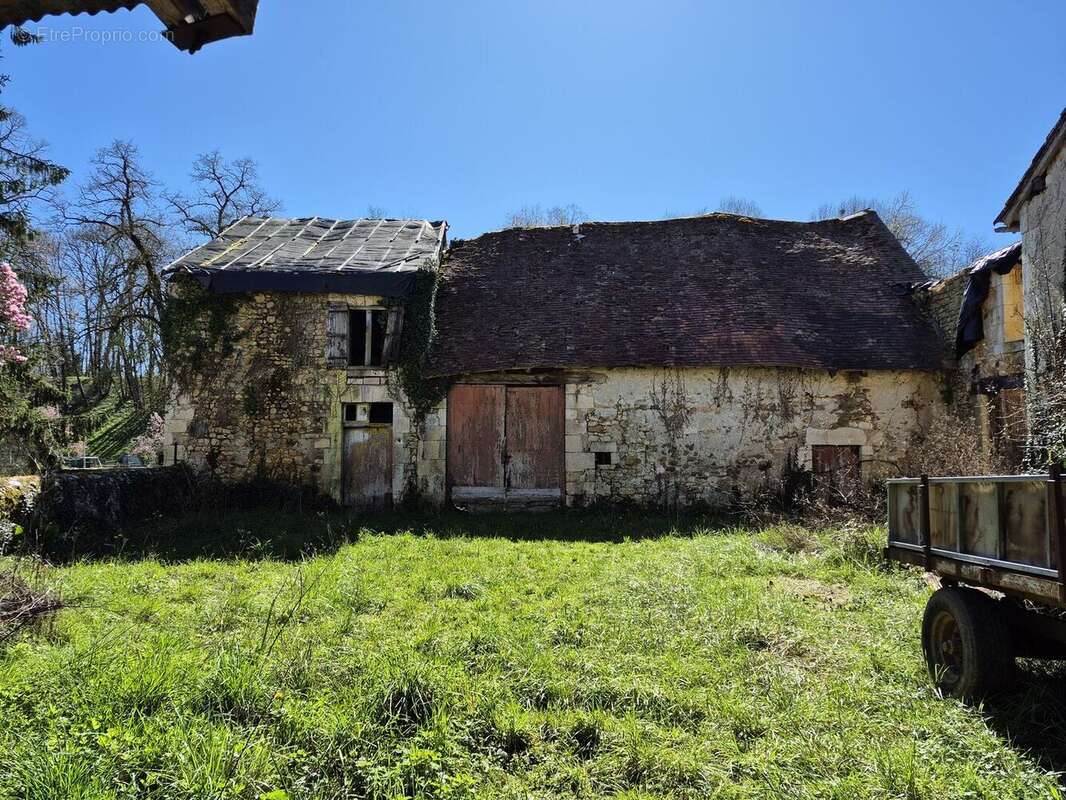 20260317140709 - Maison à SAINT-PARDOUX-LA-RIVIERE