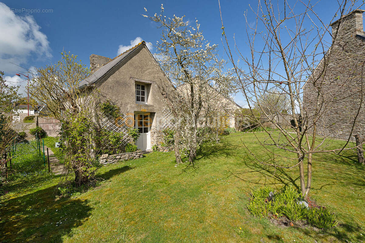 Maison à HIREL