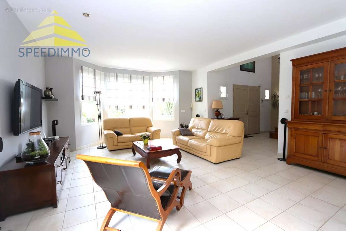 Maison à VILLECRESNES