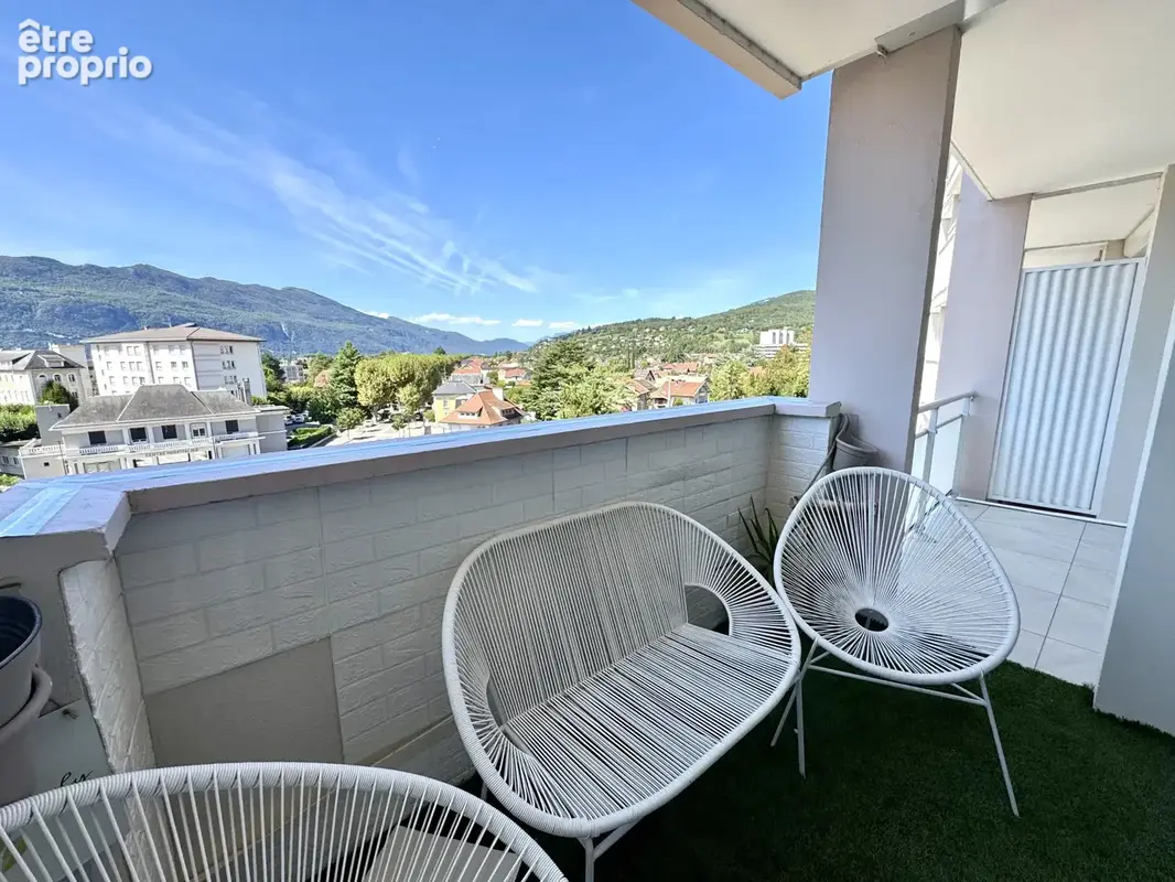 Appartement T4 lumineux avec balcon, cave et garage - Vue montagne - photo 15