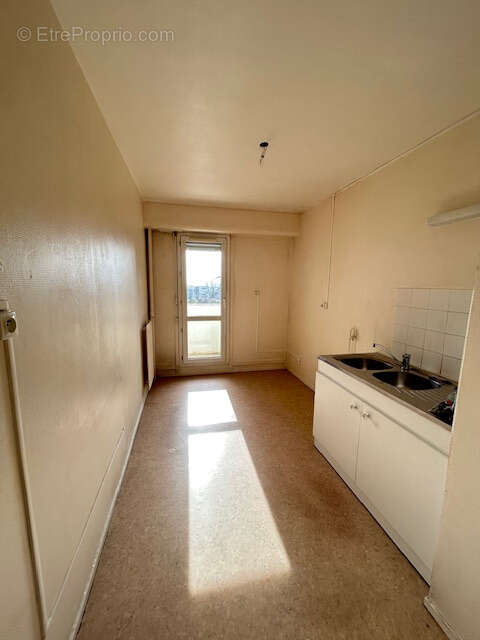 Appartement à RILLIEUX-LA-PAPE