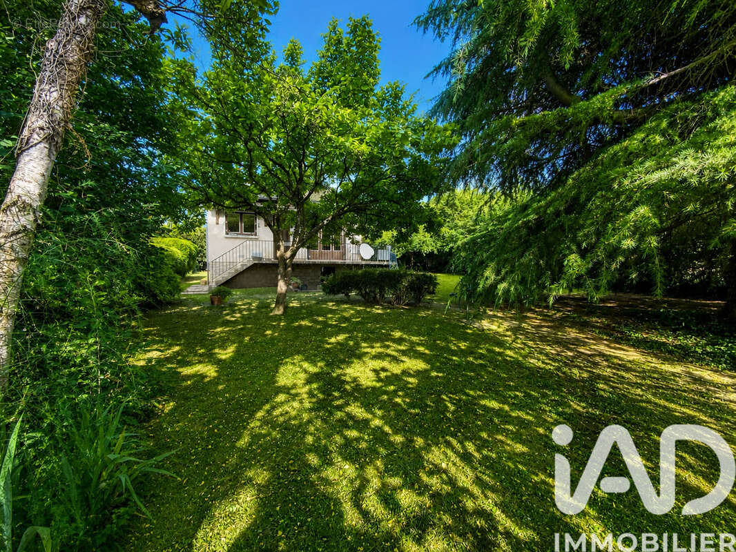 Maison 76 m² à Saint-Pierre-Les-Nemours  - photo 4