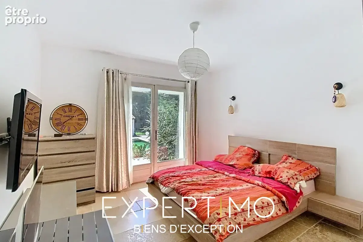 FUVEAU   Villa contemporaine  4 chambres  Suite parentale de plain-pied  Piscine 5 x 11 m  Terrain plat 2 - photo 7
