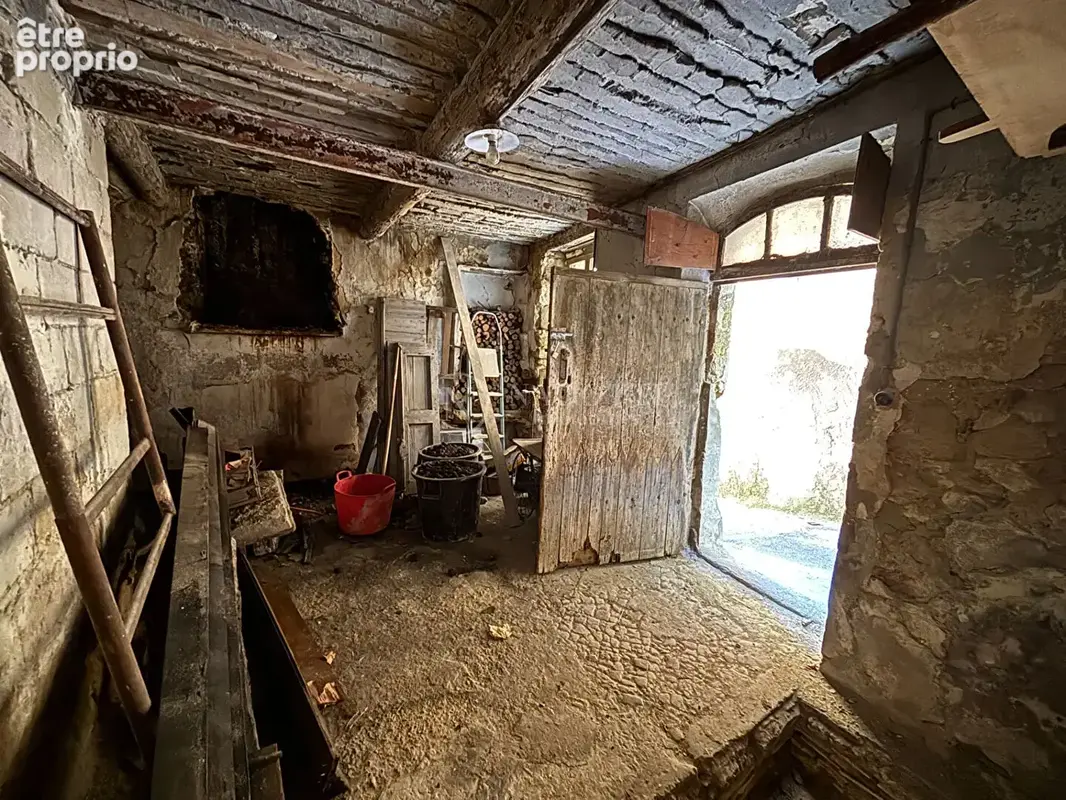 Maison de village A REHABILITER Cadenet 150 m2 - photo 13