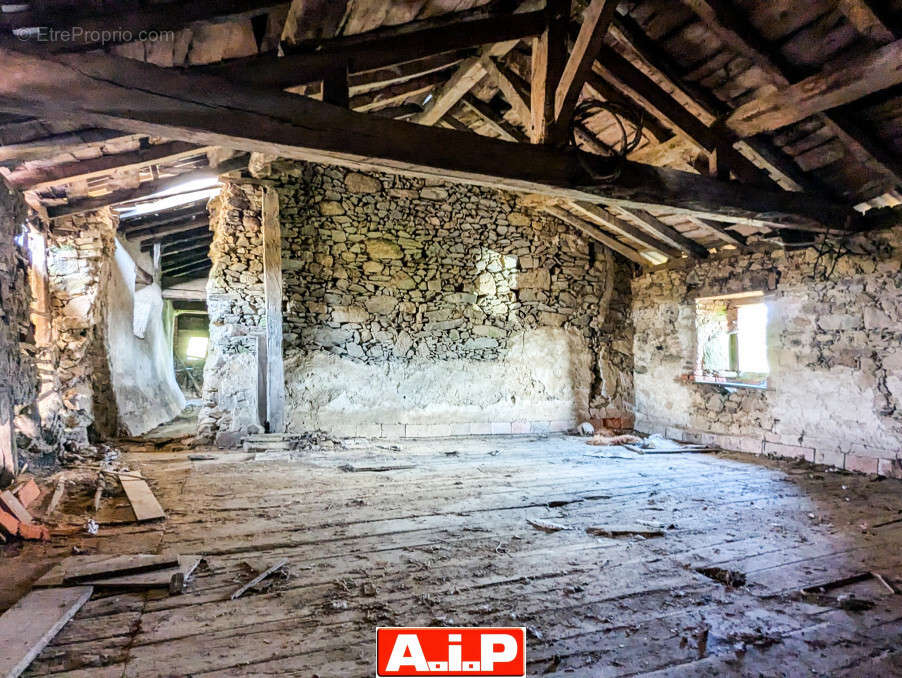 Maison à SAINT-AMAND-SUR-SEVRE