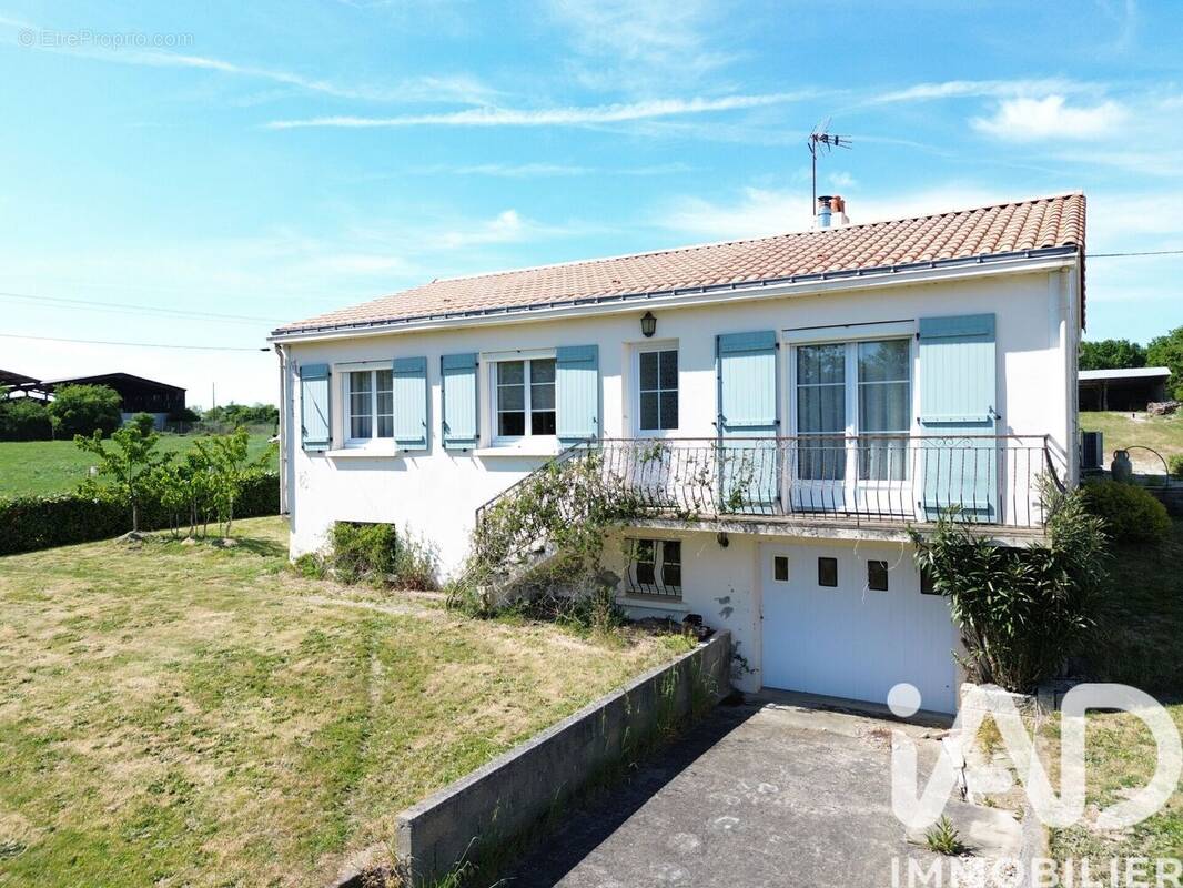 Photo 1 - Maison à AIZENAY