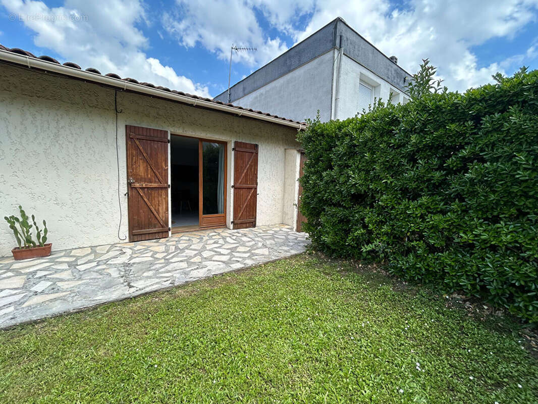 Appartement à CARBON-BLANC