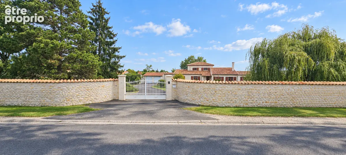 Maison de caractère avec piscine couverte  ? Le plaisir toute l'année - photo 2