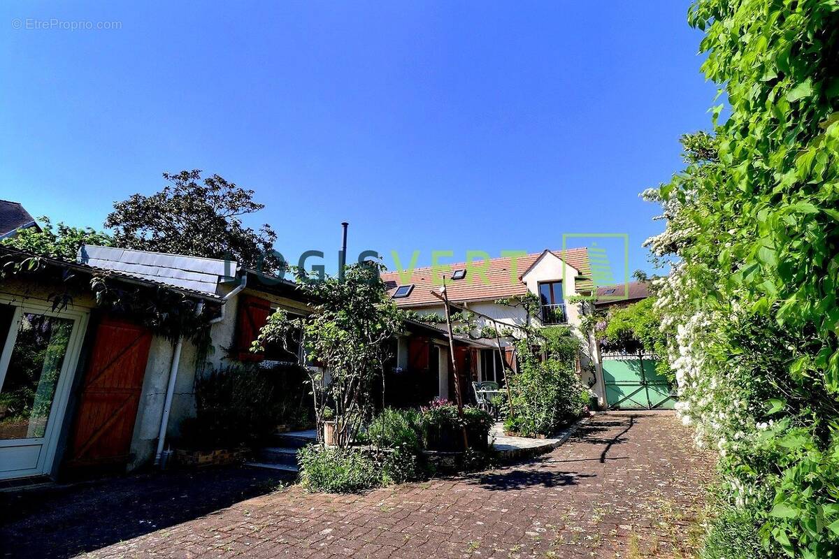 Maison à GIF-SUR-YVETTE