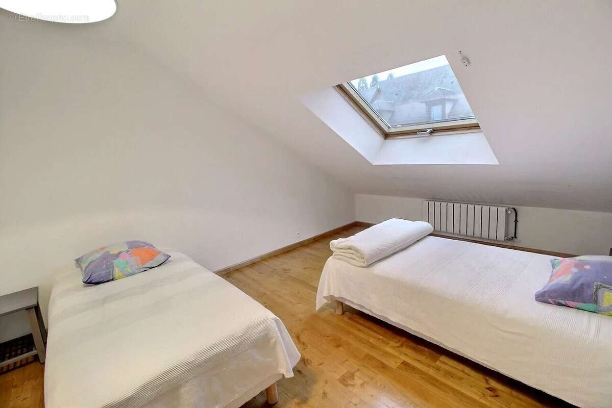 Maison à CHENNEVIERES-SUR-MARNE