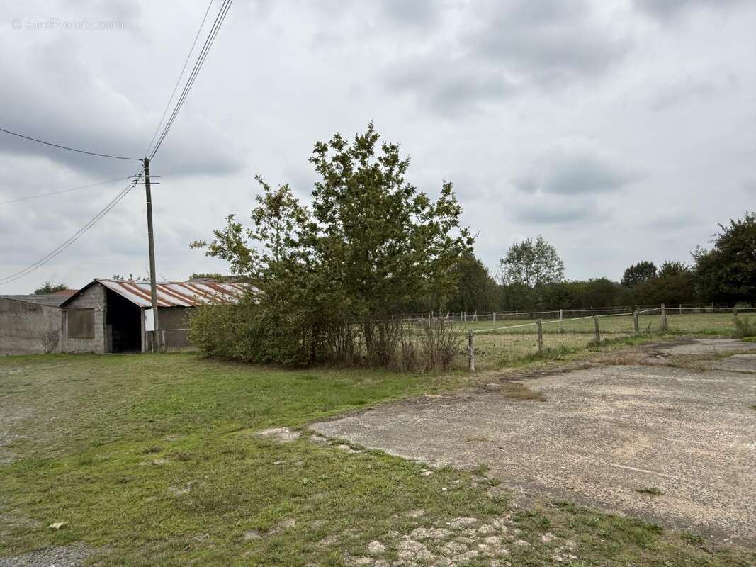 Parking à LA JUBAUDIERE