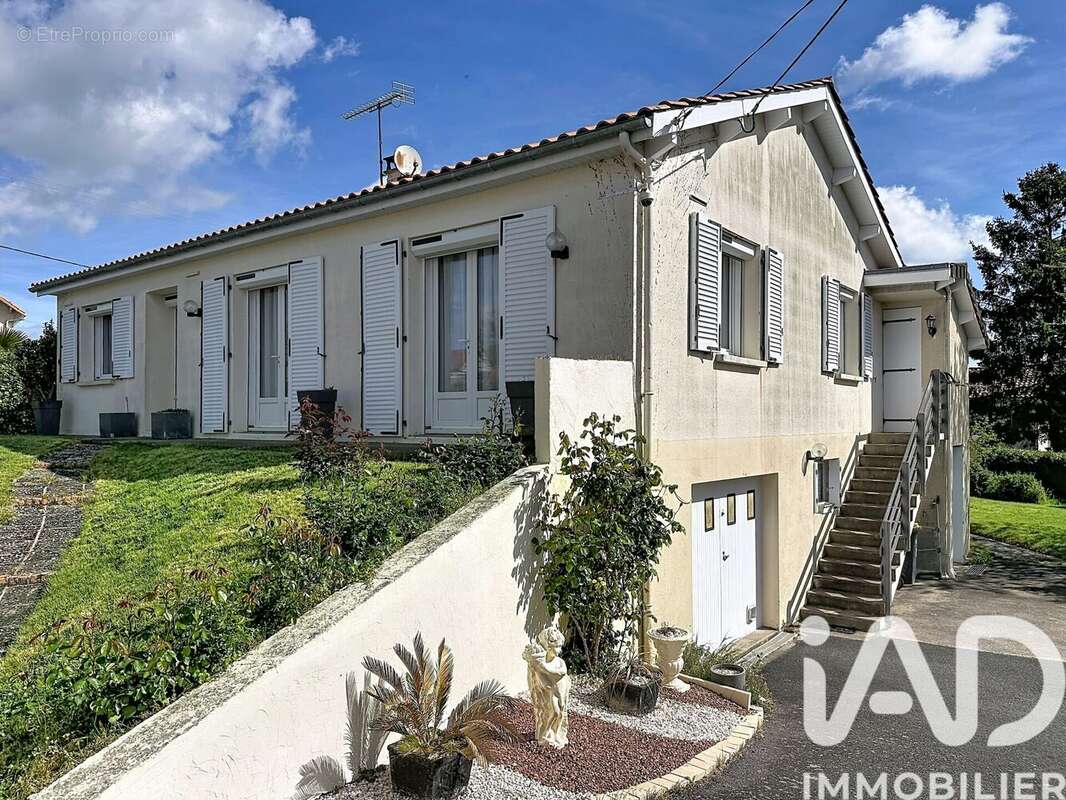 Maison 100 m² à Le Tallud  - photo 2