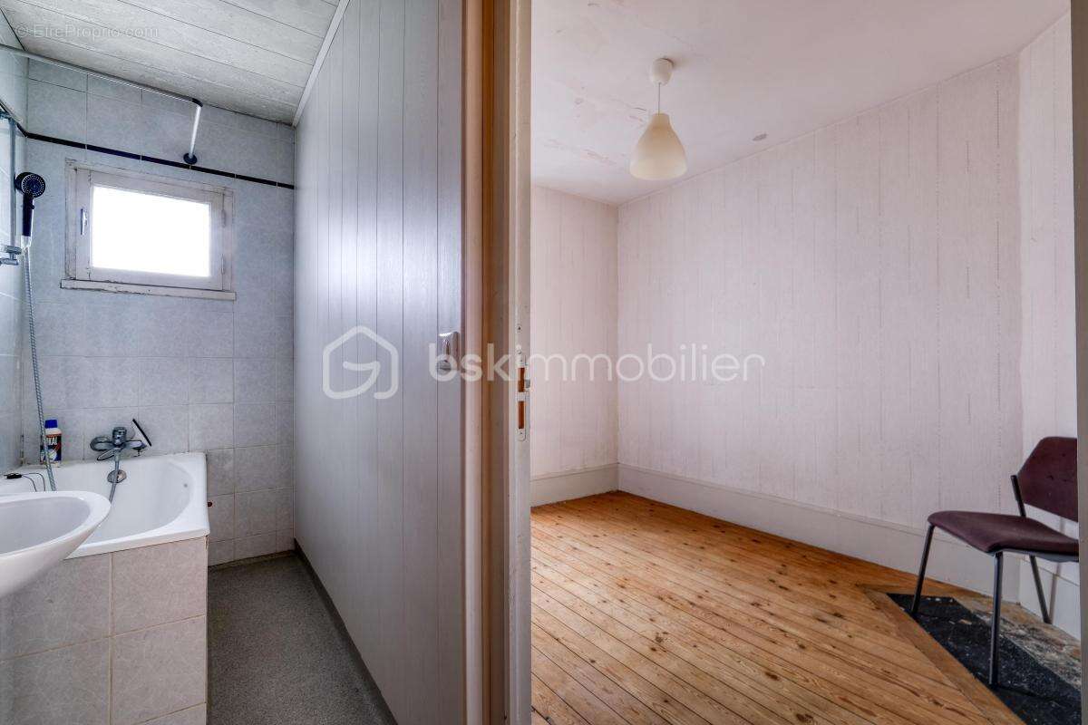 Appartement Centre-ville 4 pièces - photo 10
