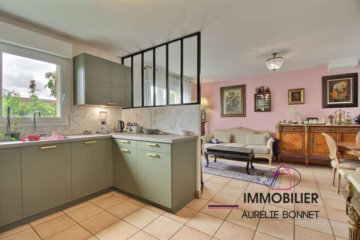 Maison 78 m² à Saint-Arnoult  - photo 5