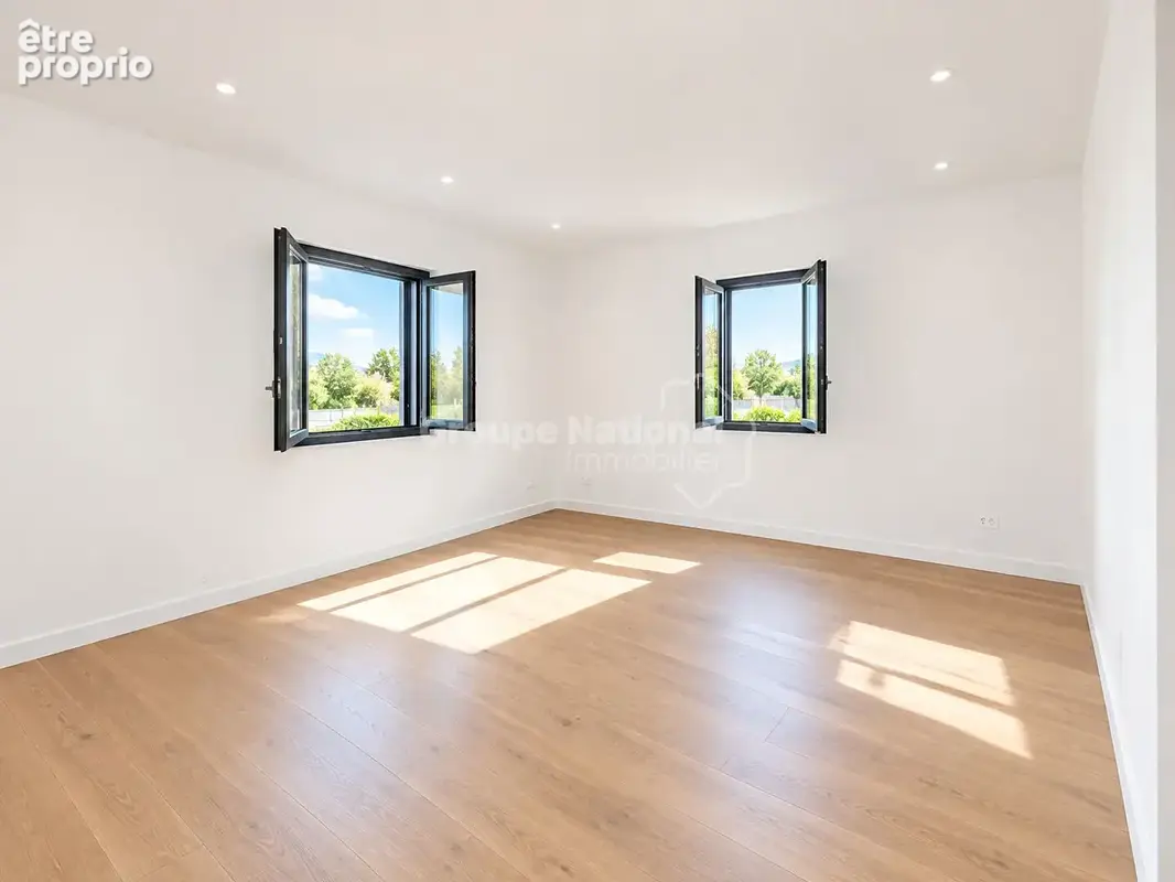 Maison neuve de 116 m² sur terrain de 800 m² - Calme et proximité du village - photo 4