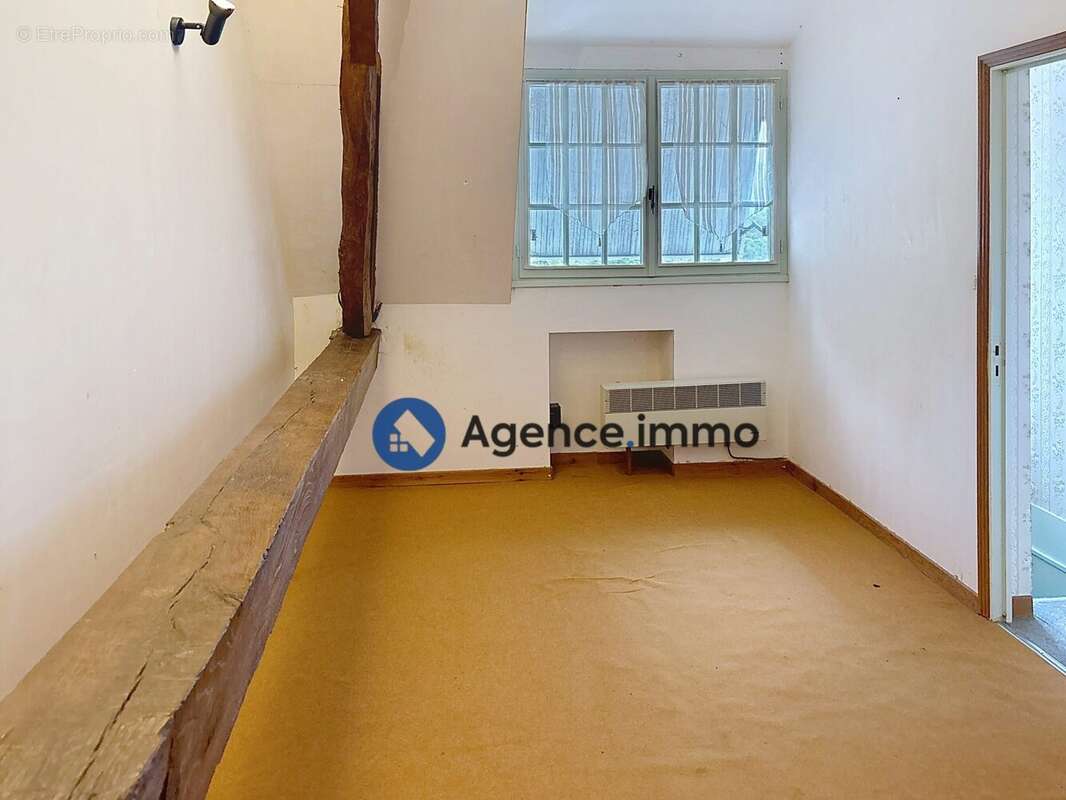 Maison à CINQ-MARS-LA-PILE