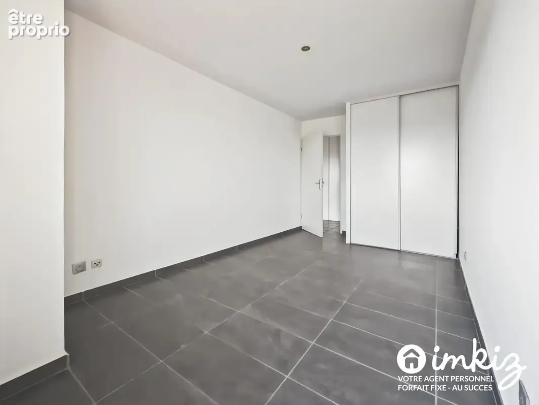 T3 avec piscine et parking sécurisés  - Lalande - photo 12