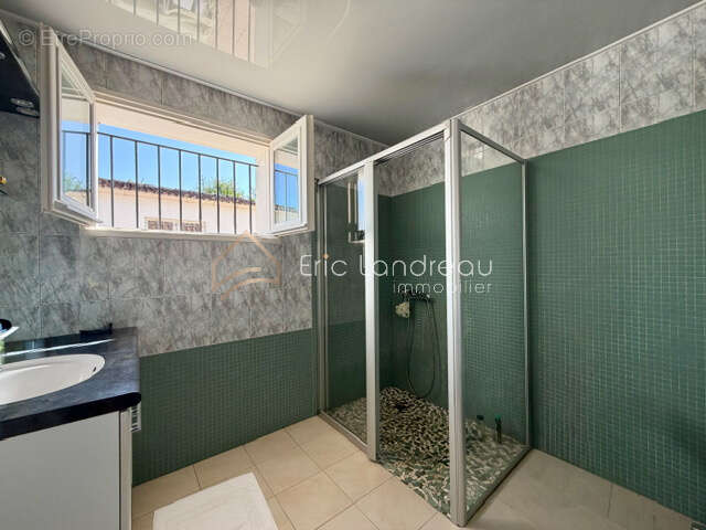 Maison  5 pièces avec garage et piscine proche commerces de proximité - photo 12