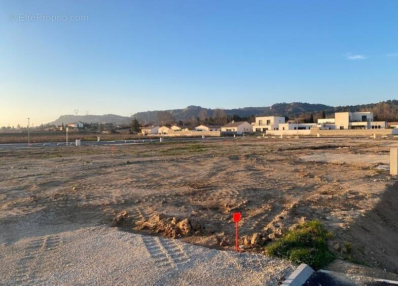 Terrain à BAGNOLS-SUR-CEZE