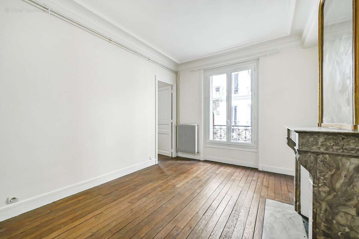 Appartement à PARIS-15E