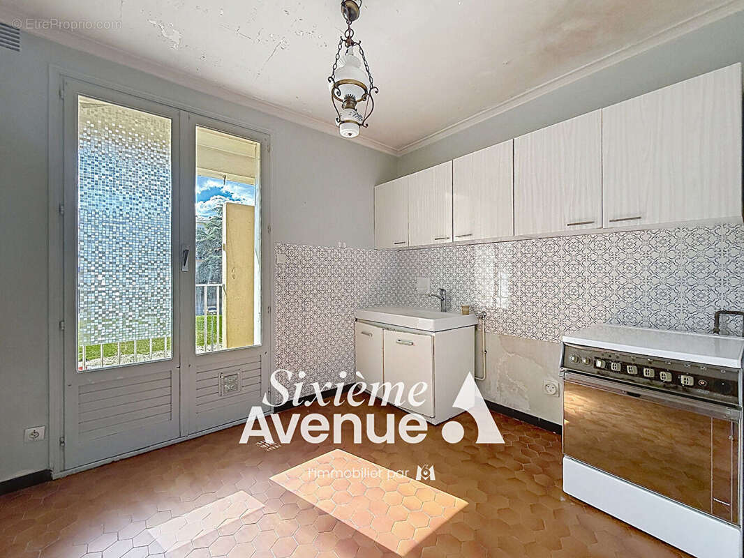 Appartement à DECINES-CHARPIEU