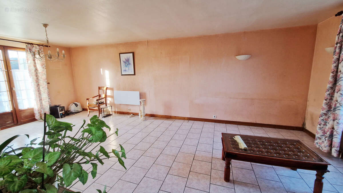 Maison à DAMPIERRE-SAINT-NICOLAS