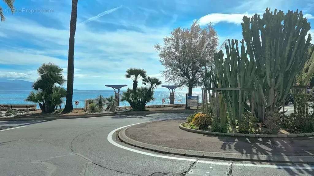 Appartement à ROQUEBRUNE-CAP-MARTIN