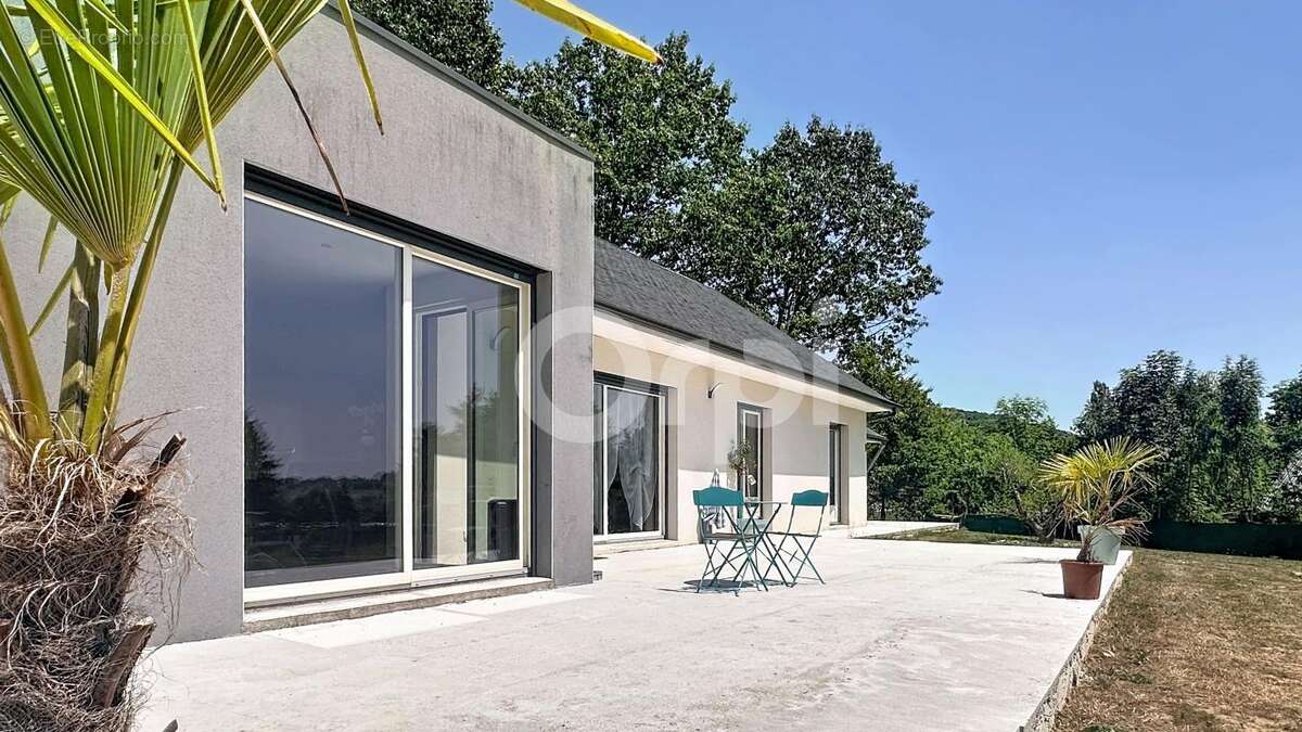 Maison à PERPEZAC-LE-NOIR