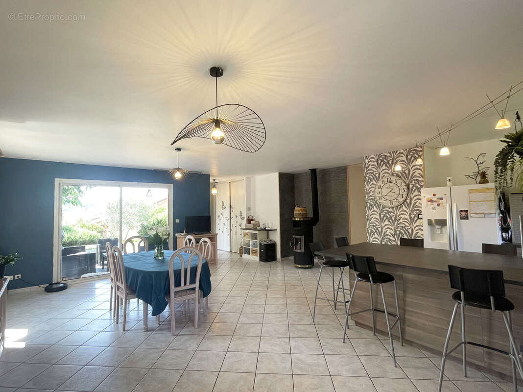 Maison à CHATILLON-SAINT-JEAN