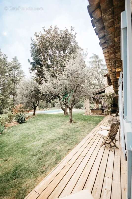 Maison à ROQUEFORT-LES-PINS