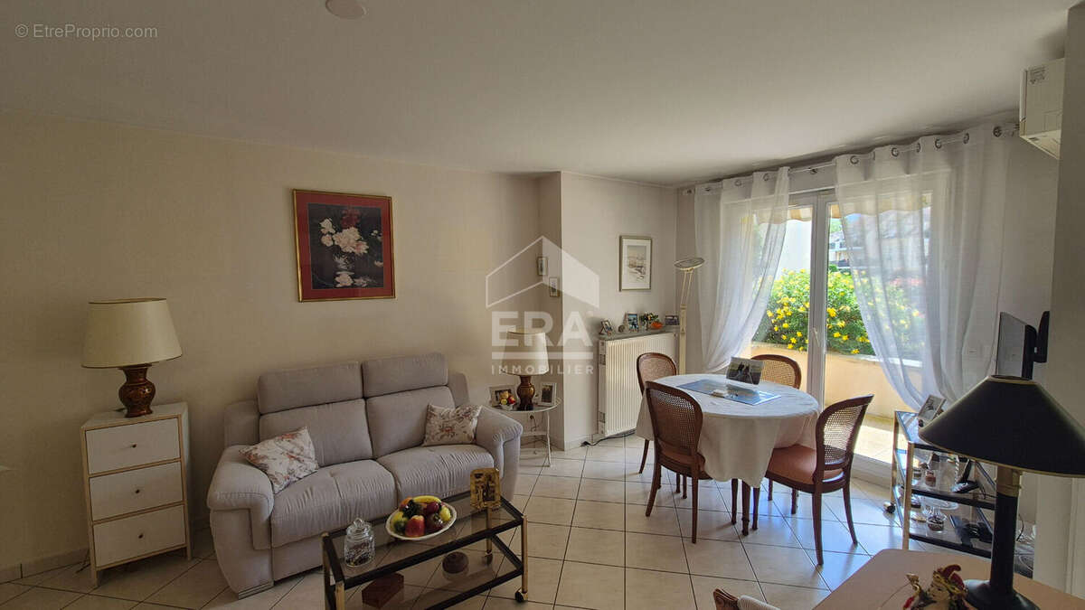 Appartement à BRIE-COMTE-ROBERT