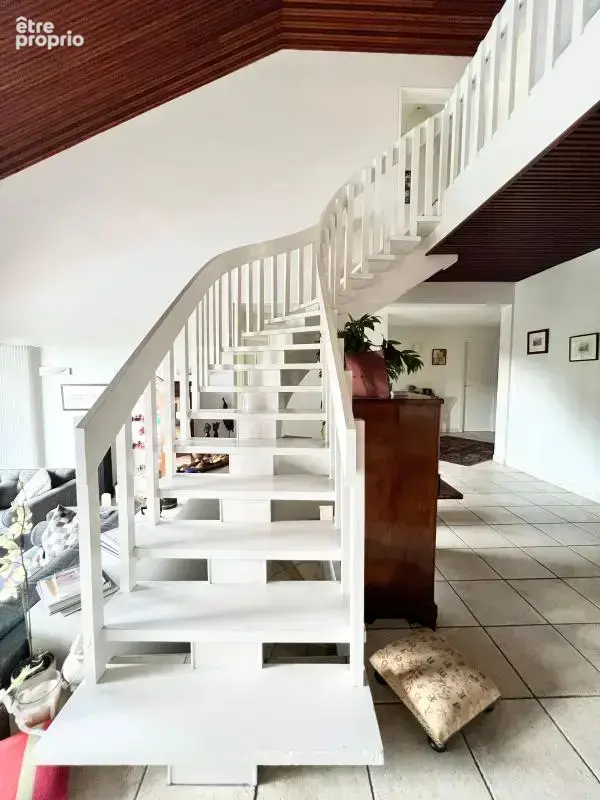 Maison d’architecte sur le secteur très prisé et résidentiel du Vernay - photo 15