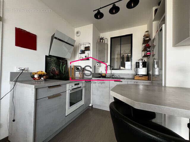 Appartement à VERT-SAINT-DENIS