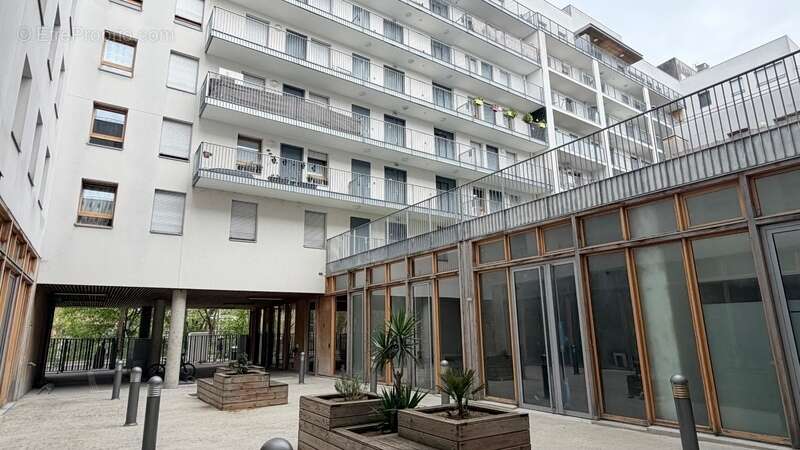 Appartement à L'ILE-SAINT-DENIS