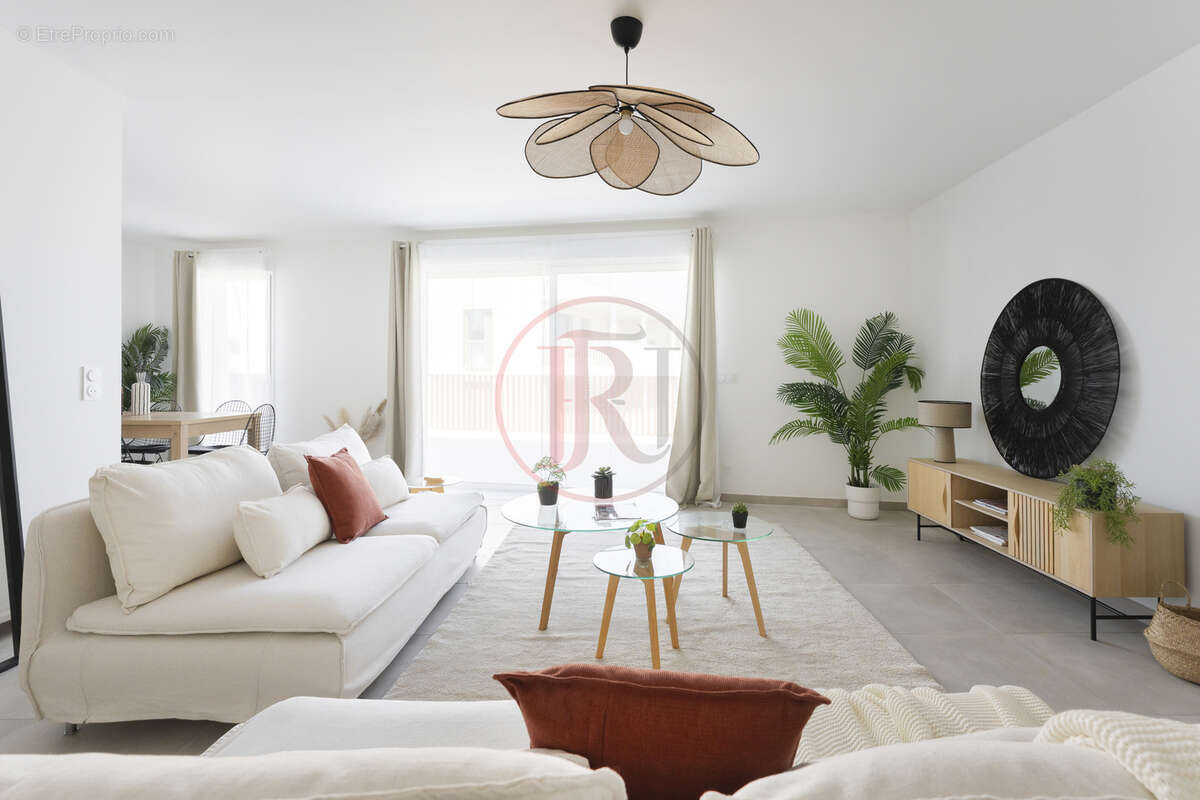 Appartement à MAUGUIO