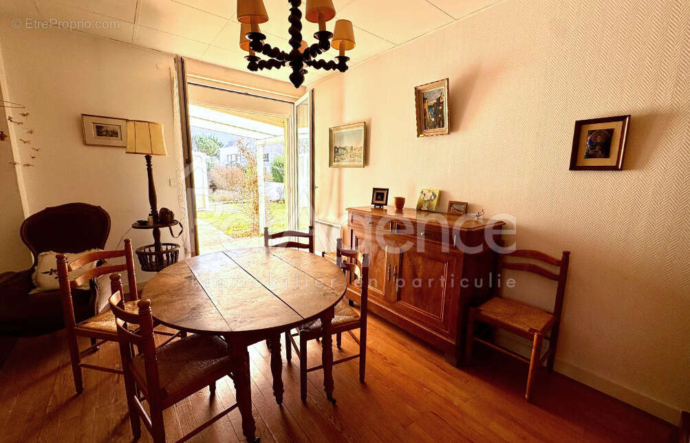 Maison à VAUX-SUR-MER